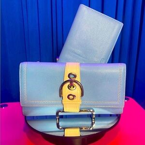 COACH Hampton Leather Clutch Wallet w/Check Book, EUC